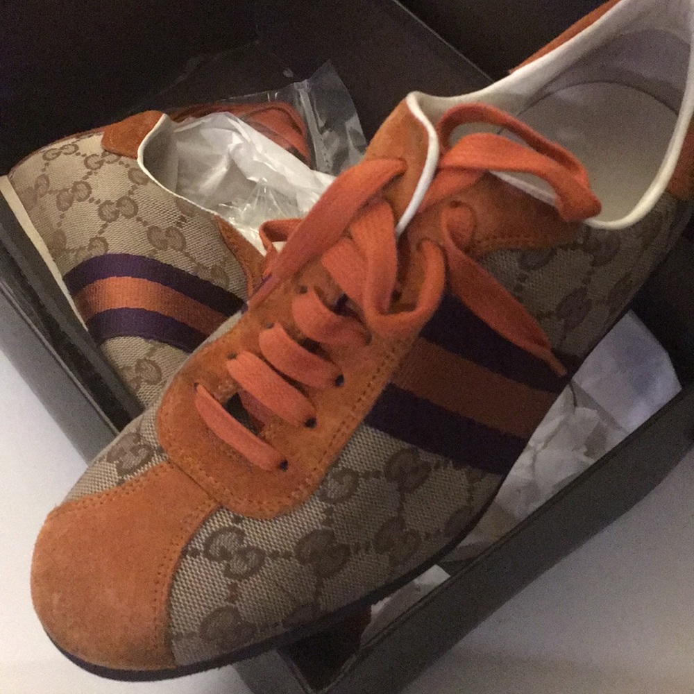 Woman sneaker